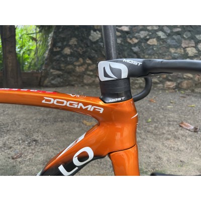 Pinarello DogMa F カーボン ロード バイク フレーム オレンジと
